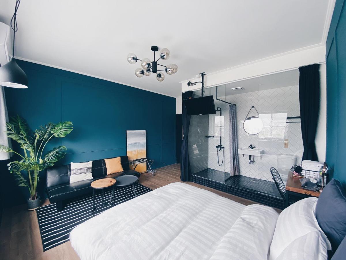 The Gatsby Apartment Tainan Exterior photo